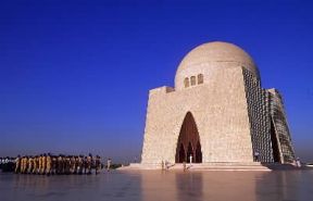 Karachi. La tomba di Muhammad Ali Jinnah.De Agostini Picture Library/W. Buss Karachi. La tomba di Muhammad Ali Jinnah.De Agostini Picture Library/W. Buss