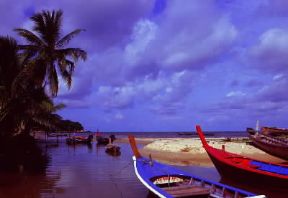 Phuket. Un angolo di spiaggia nell'isola thailandese.
De Agostini Picture Library/C. Sappa
Phuket. Un angolo di spiaggia nell'isola thailandese.
De Agostini Picture Library/C. Sappa