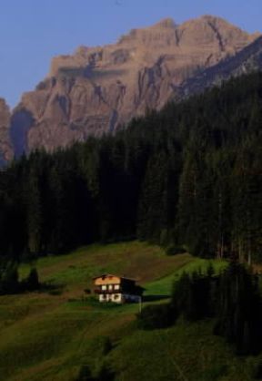 Veneto. Veduta della cima Terza Grande, nella parte nord-orientale della regione.De Agostini Picture Library/G. Roli Veneto. Veduta della cima Terza Grande, nella parte nord-orientale della regione.De Agostini Picture Library/G. Roli