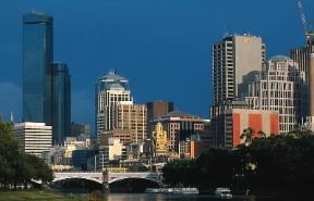 Australia. Centro di Melbourne, città bagnata dal fiume Yarra.De Agostini Picture Library/G. Sioën Australia. Centro di Melbourne, città bagnata dal fiume Yarra.De Agostini Picture Library/G. Sioën