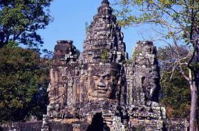 Khmer. La Porta del Sud a Angkor Thom.De Agostini Picture Library/C. Sappa Khmer. La Porta del Sud a Angkor Thom.De Agostini Picture Library/C. Sappa