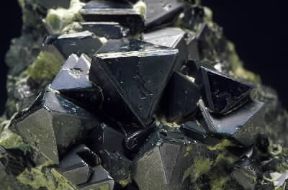 Magnetite. De Agostini Picture Library/R. Appiani Magnetite. De Agostini Picture Library/R. Appiani