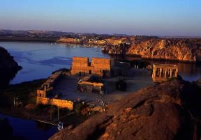 Philae. Veduta del sito archeologico egiziano.De Agostini Picture Library/G. SioÃ«n