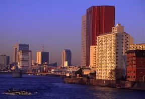 Tokyo. I moderni edifici che caratterizzano il paesaggio urbano della capitale giapponese.De Agostini Picture Library/G. Sioën Tokyo. I moderni edifici che caratterizzano il paesaggio urbano della capitale giapponese.De Agostini Picture Library/G. Sioën