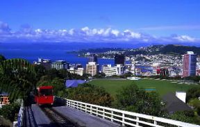 Wellington. Una funicolare che collega la città con i promontori circostanti.De Agostini Picture Library/G. Sioën Wellington. Una funicolare che collega la città con i promontori circostanti.De Agostini Picture Library/G. Sioën