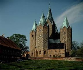 Danimarca . La cattedrale di Kalundborg (ca. 1170-90).De Agostini Picture Library/A. Dagli Orti Danimarca . La cattedrale di Kalundborg (ca. 1170-90).De Agostini Picture Library/A. Dagli Orti