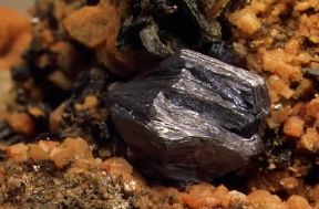Molibdenite. Cristalli del minerale.De Agostini Picture Library / R. Appiani