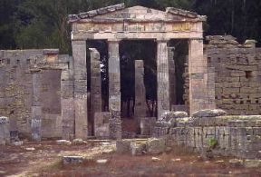 Libia. Cirene è uno dei siti archeologici più significativi del Medio Oriente, prima centro fenicio e poi colonia dorica: i resti del Cesareo, nella parte alta della città .De Agostini Picture Library/C. Sappa Libia. Cirene è uno dei siti archeologici più significativi del Medio Oriente, prima centro fenicio e poi colonia dorica: i resti del Cesareo, nella parte alta della città .De Agostini Picture Library/C. Sappa
