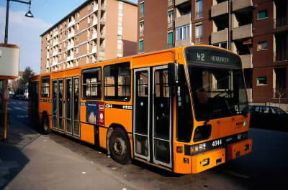 Autobus per il servizio urbano.R. Ghislandi Autobus per il servizio urbano.R. Ghislandi