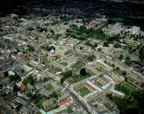 Oxford . Veduta panoramica della città .Pubbli Aer Foto Oxford . Veduta panoramica della città .Pubbli Aer Foto