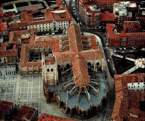 Palencia . Veduta aerea della cattedrale della città spagnola.De Agostini Picture Library/Pubbli Aer Foto Palencia . Veduta aerea della cattedrale della città spagnola.De Agostini Picture Library/Pubbli Aer Foto