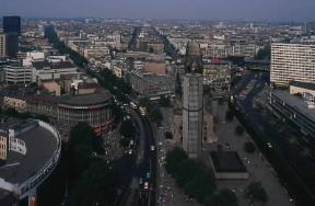 Berlino. Veduta della Breitscheiplatz nel settore ovest della città .De Agostini Picture Library/G. Veggi Berlino. Veduta della Breitscheiplatz nel settore ovest della città .De Agostini Picture Library/G. Veggi