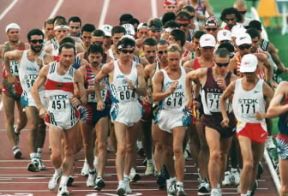 Atletica. Gruppo di atleti impegnati nella marcia di 20 Km durante i Mondiali di Atletica svoltisi ad Atene nel 1997.Farabolafoto Atletica. Gruppo di atleti impegnati nella marcia di 20 Km durante i Mondiali di Atletica svoltisi ad Atene nel 1997.Farabolafoto