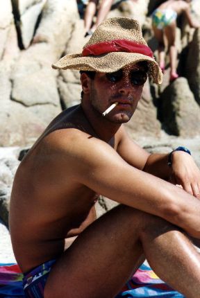Gli effetti dannosi del fumo. Fumo. Il fumo è dannoso. Tra i tanti problemi che comporta è compreso il tabagismo, cioè l'intossicazione cronica da nicotina, principale alcaloide del tabacco. Gli effetti dannosi del fumo. Fumo. Il fumo è dannoso. Tra i tanti problemi che comporta è compreso il tabagismo, cioè l'intossicazione cronica da nicotina, principale alcaloide del tabacco.