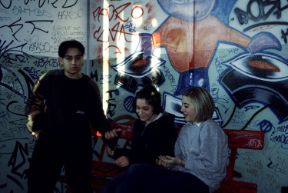 I punti di riferimento dell'adolescenza. Adolescenza. In questo periodo di grandi trasformazioni, dominato da sentimenti di ansia, incertezza e curiosità, il gruppo di appartenenza può costituire un punto di riferimento essenziale per i giovani anche nella prevenzione della devianza.