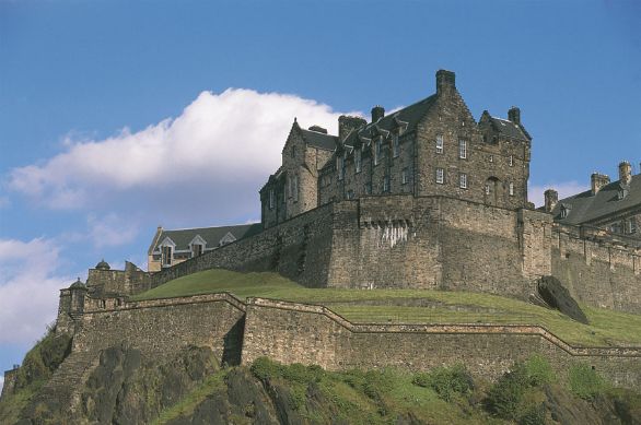 Castello di Edimburgo Il castello di Edimburgo fa da magica ambientazione all’ultima avventura di Harry Potter.
© De Agostini Picture Library. Castello di Edimburgo Il castello di Edimburgo fa da magica ambientazione all’ultima avventura di Harry Potter.
© De Agostini Picture Library.