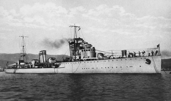 Marina Militare. Cacciatorpediniere Antonio da Noli nel 1933. Varato nel 1929, affondato nel 1943 Il primo nome della Marina Militare fu Regia Marina e nacque da un nucleo comprendente la Marina sarda unito ad altre marine preunitarie. La Marina Militare è la seconda forza armata dello Stato. Marina Militare. Cacciatorpediniere Antonio da Noli nel 1933. Varato nel 1929, affondato nel 1943 Il primo nome della Marina Militare fu Regia Marina e nacque da un nucleo comprendente la Marina sarda unito ad altre marine preunitarie. La Marina Militare è la seconda forza armata dello Stato.