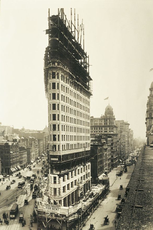 Costruzione del Flatiron Building in Times Square a New York Nel 1916 la Costruzione del Flatiron Building in Times Square a New York Nel 1916 la
