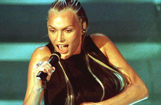 anna-oxa-1999