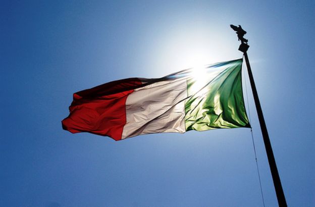 bandiera-italiana bandiera-italiana