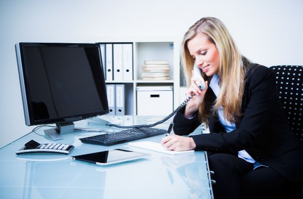 vita-sedentaria-ufficio vita-sedentaria-ufficio