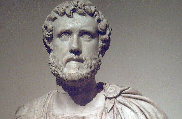 statua-toga