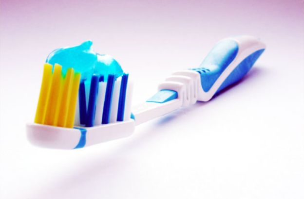 spazzolino-da-denti spazzolino-da-denti