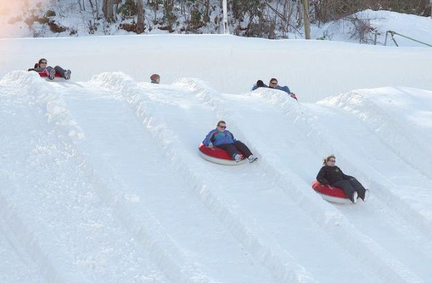 snow-tubing snow-tubing