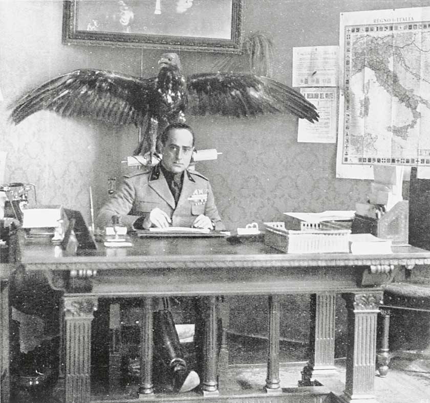 Achille Starace Achille Starace (Sannicola, 18 agosto 1889 - Milano, 29 aprile 1945), uomo politico e dirigente sportivo italiano. È stato segretario del Partito Nazionale Fascista e presidente del Comitato Olimpico Nazionale Italiano.
© De Agostini Picture Library