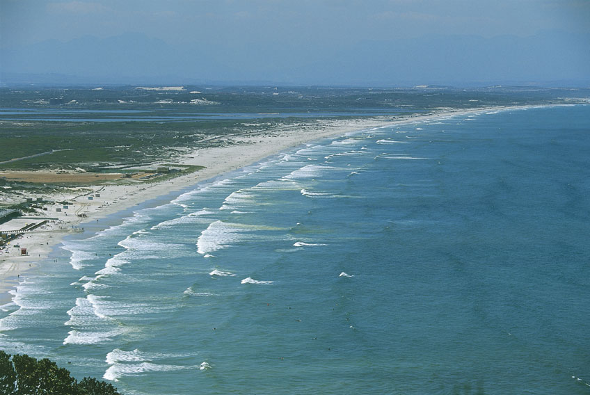 Sudafrica, Penisola del Capo L'evaporazione dell'acqua marina e continentale avviene per l'azione del calore solare che trasforma l'acqua da uno stato liquido a uno stato aeriforme.