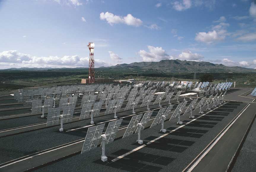 Centrale solare di Adrano, Sicilia Specchi nella centrale solare, Sicilia, Adrano (CT).
© De Agostini Picture Library.