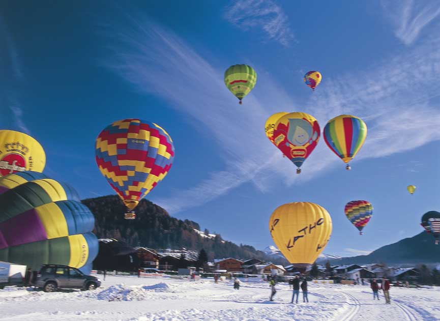 Festival delle mongolfiere, Dobbiaco Festival delle mongolfiere (Ballonfestival) a Dobbiaco (BZ).
De Agostini Picture Library