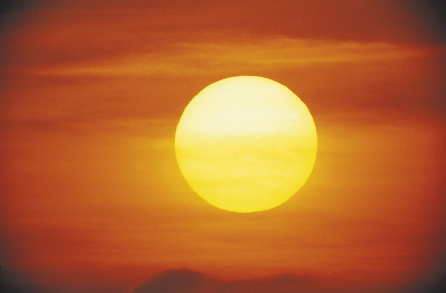 Il calore solare nel ciclo dell'acqua L'energia solare aziona il processo di evaporazione che sta alla base del ciclo dell'acqua.